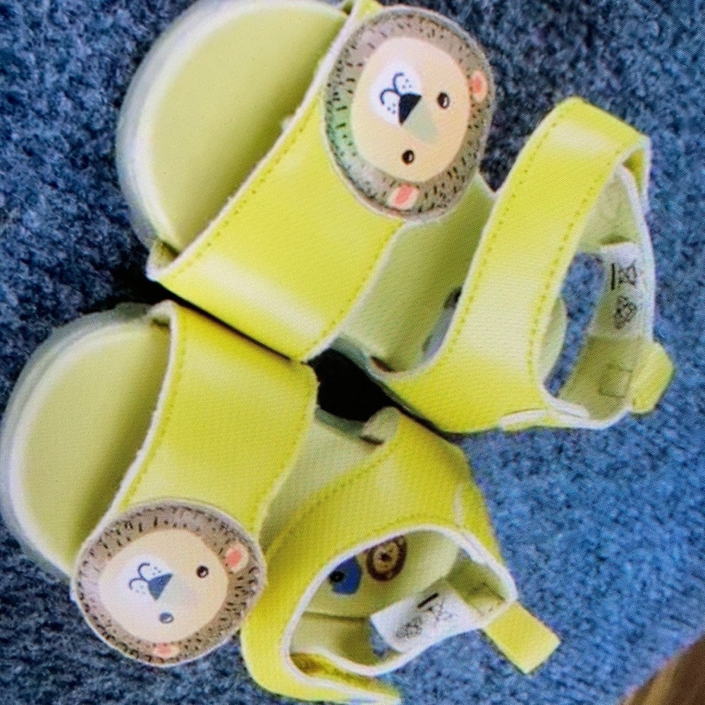 Medium synthetic colors girls shoes